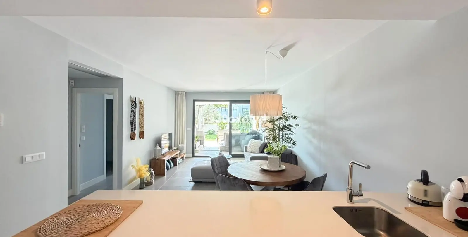 Venta de apartamento en planta baja en La Duquesa 4
