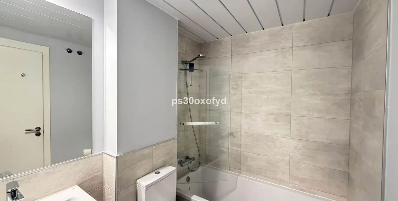 Venta de apartamento en planta baja en La Duquesa 9