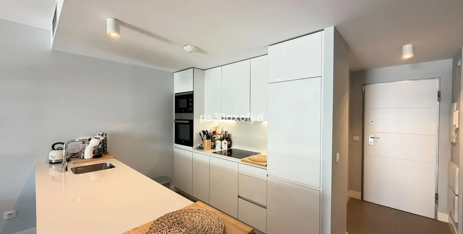 Venta de apartamento en planta baja en La Duquesa 12