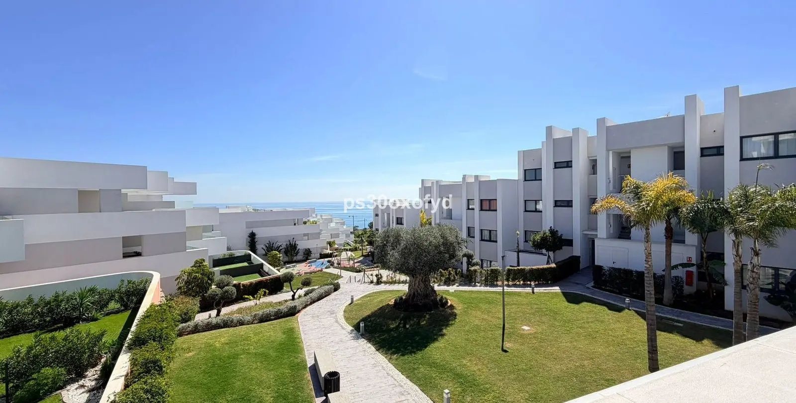 Venta de apartamento en planta baja en La Duquesa 20