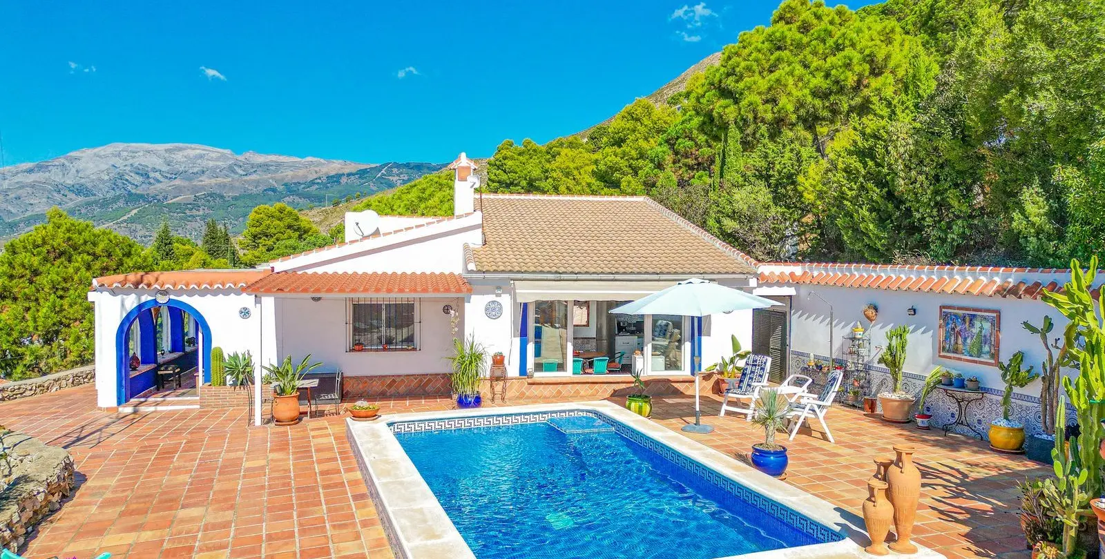 Venta de villa independiente en Cómpeta 1
