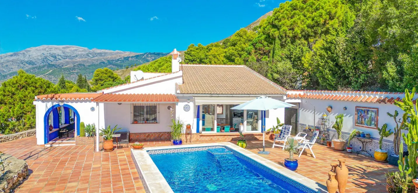 Venta de villa independiente en Cómpeta 0