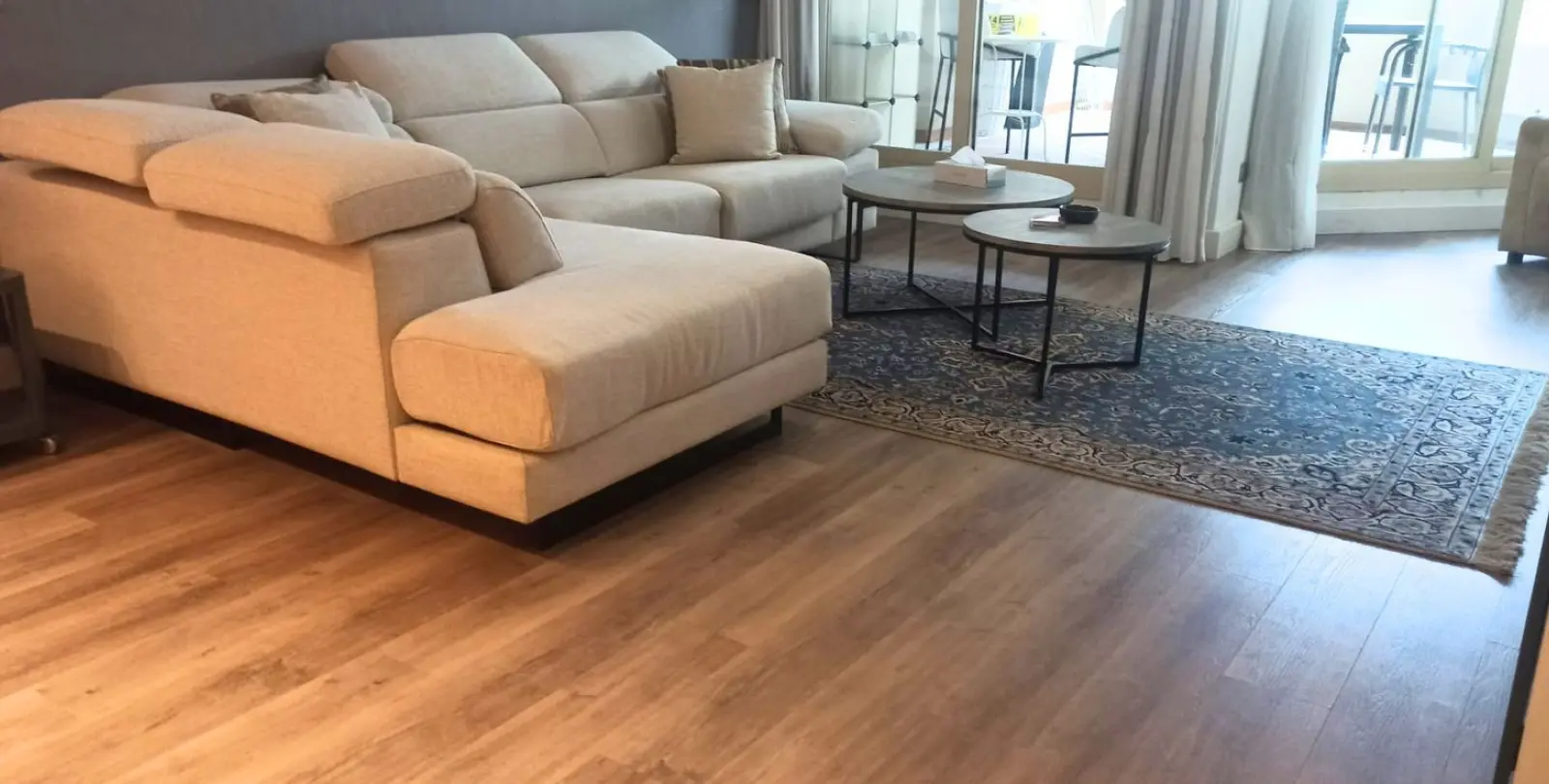 Venta de apartamento en planta media en Nueva Andalucía 2