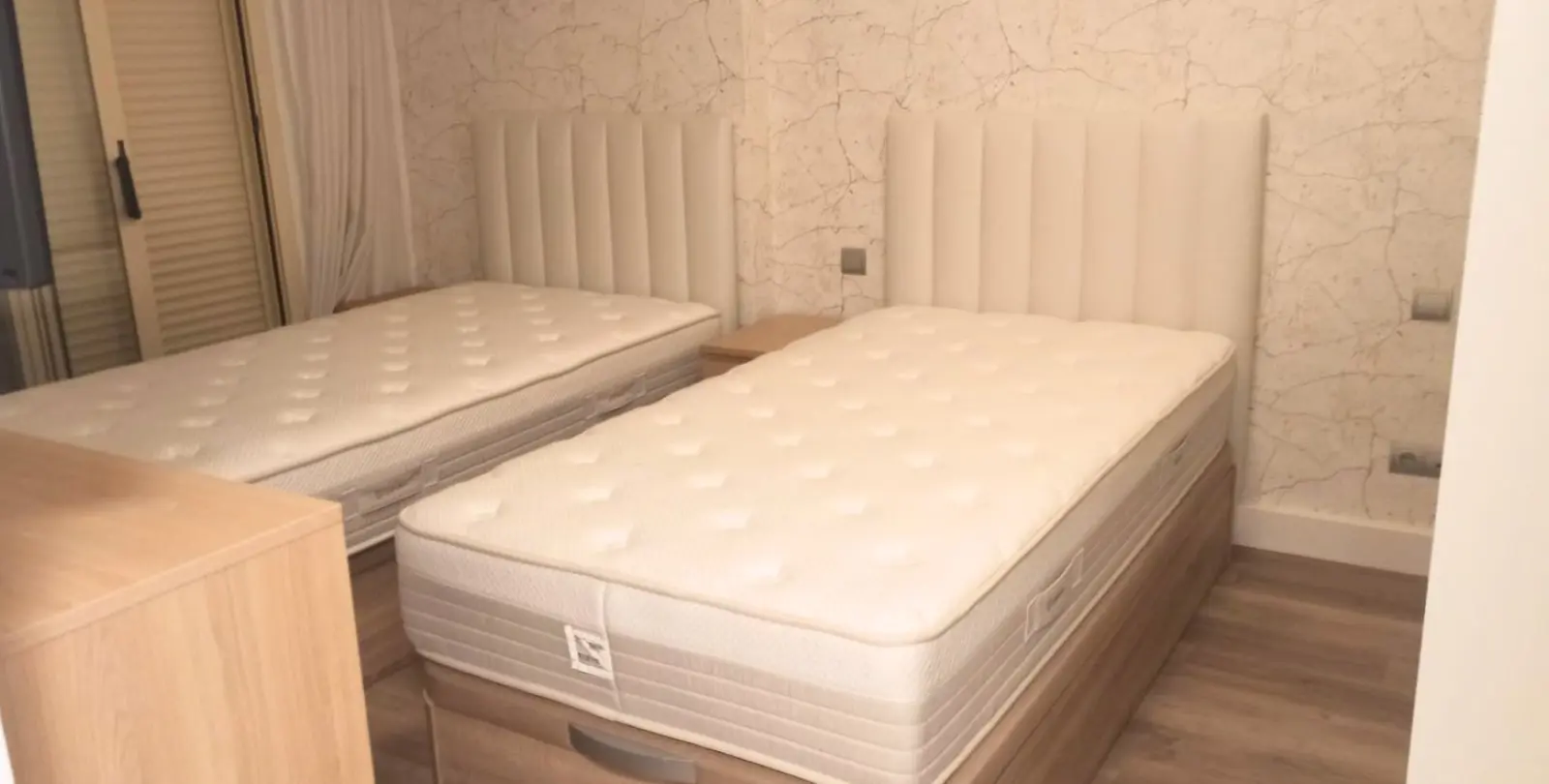 Venta de apartamento en planta media en Nueva Andalucía 14