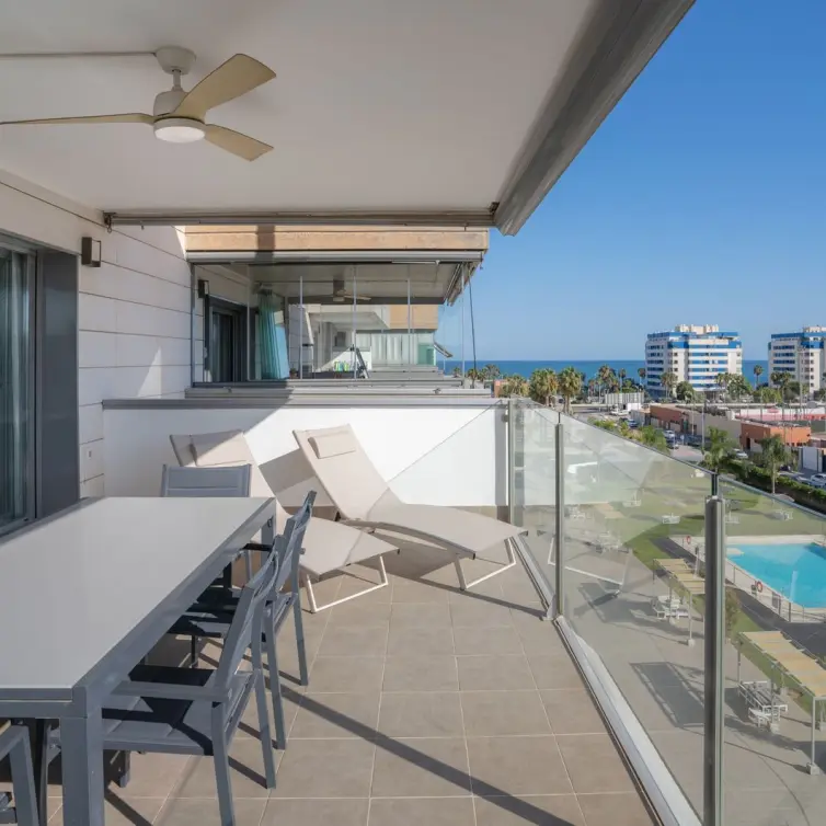 Venta de apartamento en planta media en Málaga Este