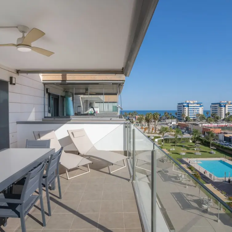 Venta de apartamento en planta media en Málaga Este