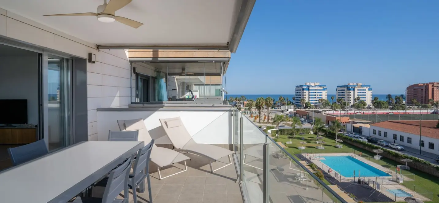 Venta de apartamento en planta media en Málaga Este 3