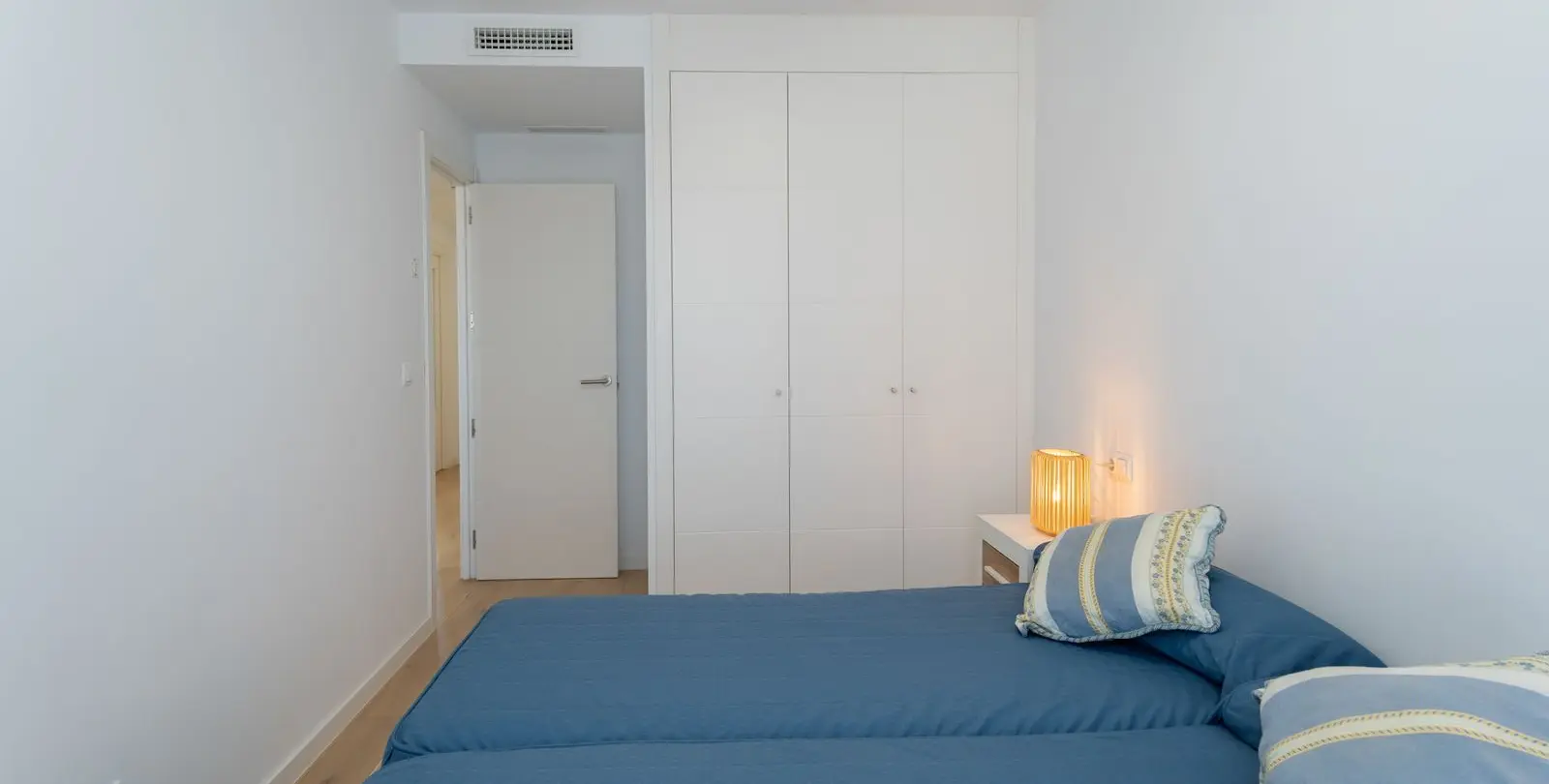 Venta de apartamento en planta media en Málaga Este 25