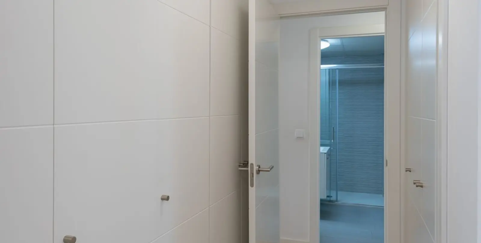 Venta de apartamento en planta media en Málaga Este 26