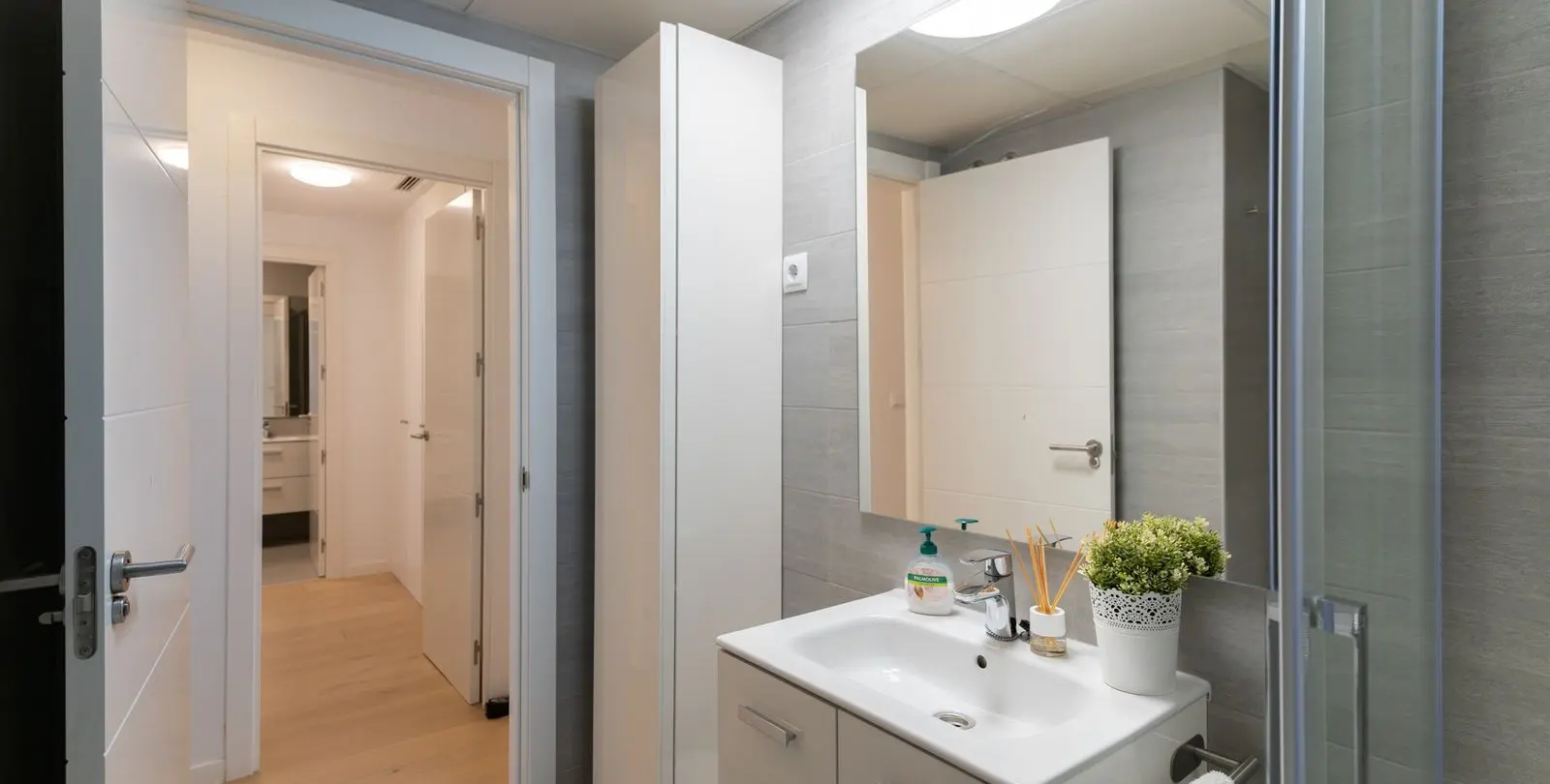 Venta de apartamento en planta media en Málaga Este 29