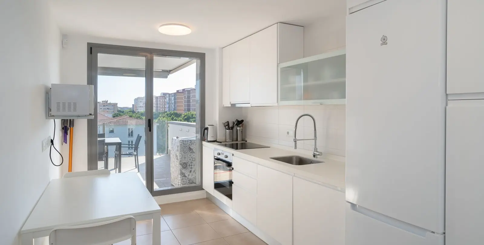 Venta de apartamento en planta media en Málaga Este 30