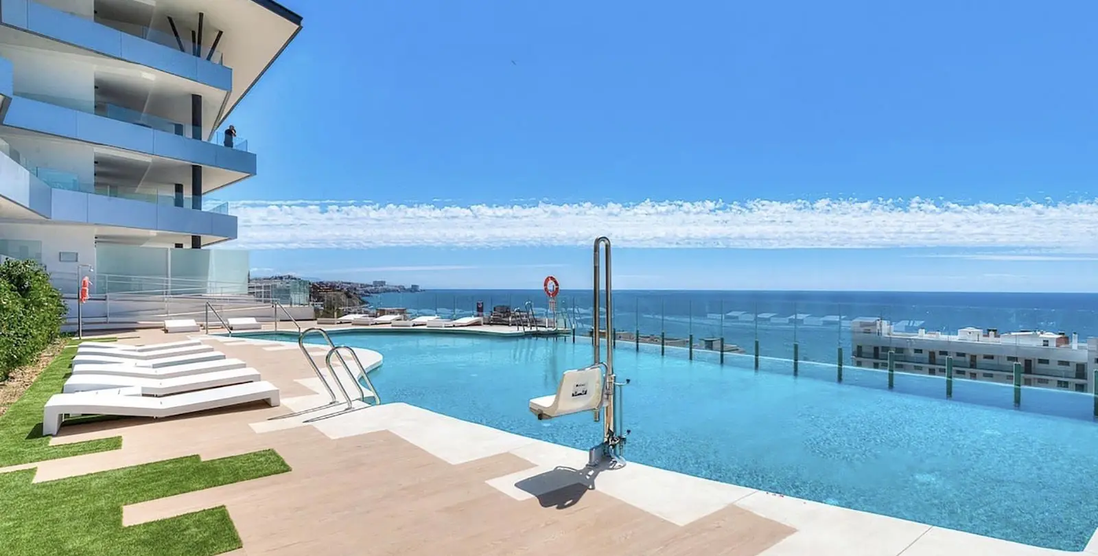 Venta de ático dúplex en Benalmadena Costa 23