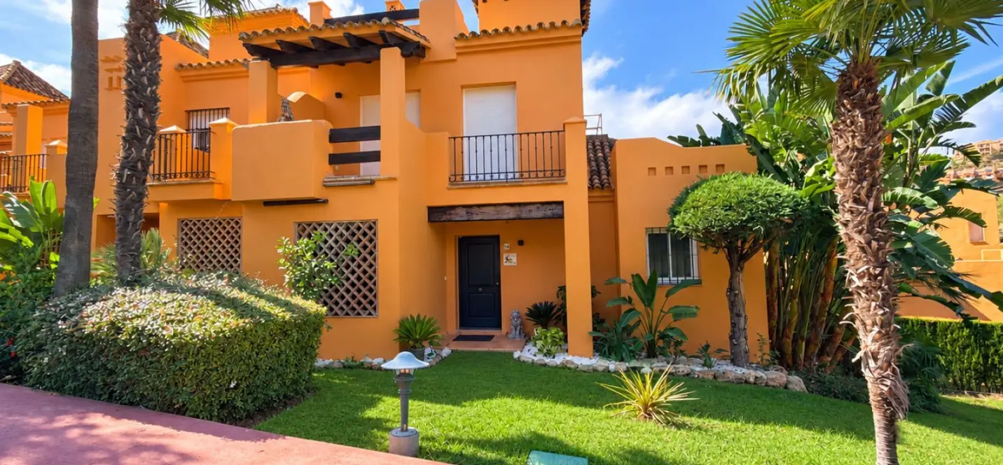 Venta de casa pareada en Benahavís 0