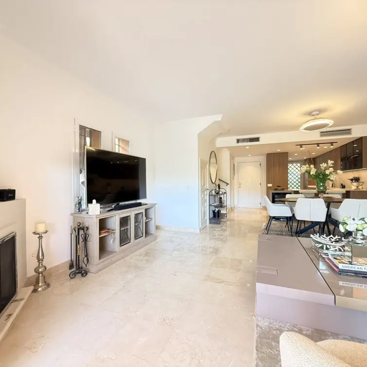 Venta de casa pareada en Benahavís