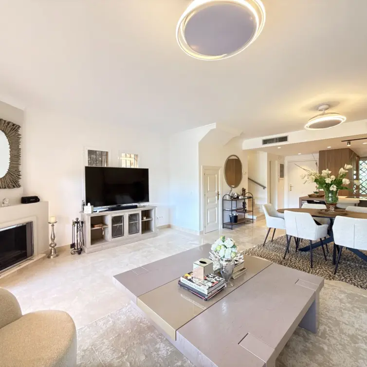 Venta de casa pareada en Benahavís