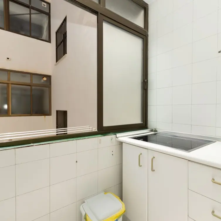 Sale of middle floor apartment in Fuengirola