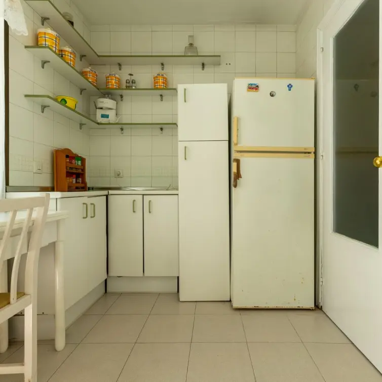 Sale of middle floor apartment in Fuengirola