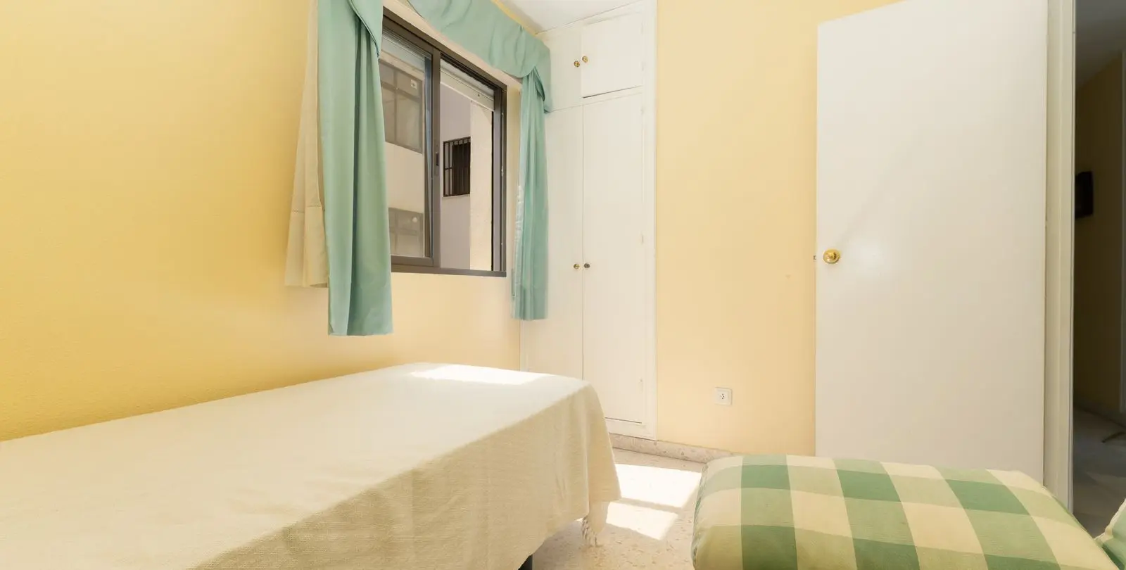 Продажа апартаментов на среднем этаже в Fuengirola 10