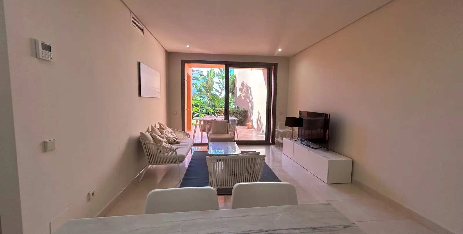 Venta de apartamento en planta baja en New Golden Mile 3