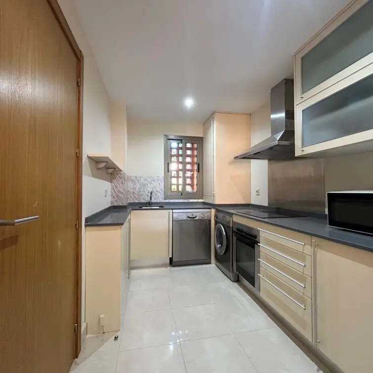 Venta de apartamento en planta baja en New Golden Mile