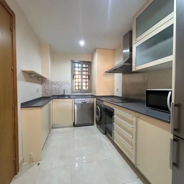 Venta de apartamento en planta baja en New Golden Mile