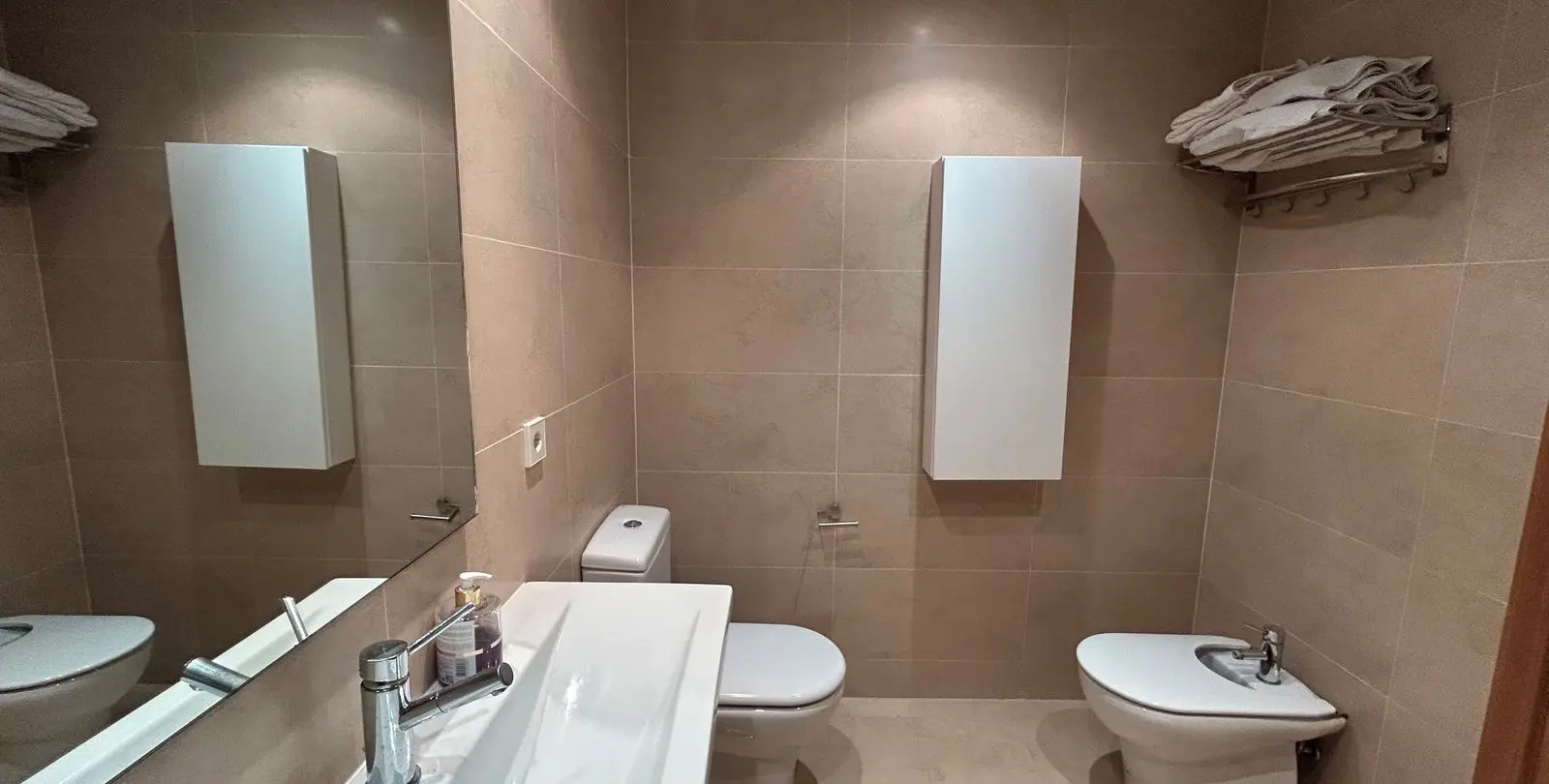 Venta de apartamento en planta baja en New Golden Mile 11