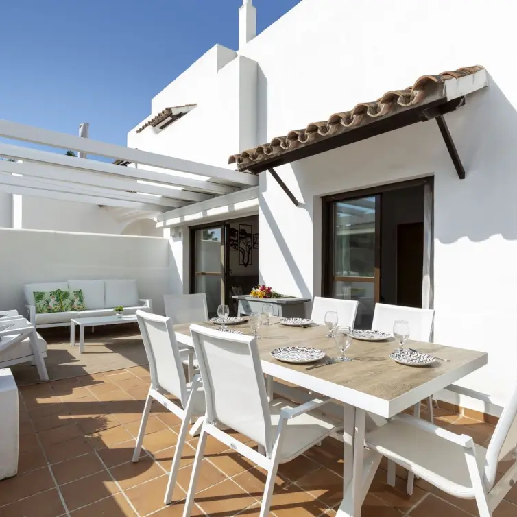 Sale of middle floor apartment in Selwo
