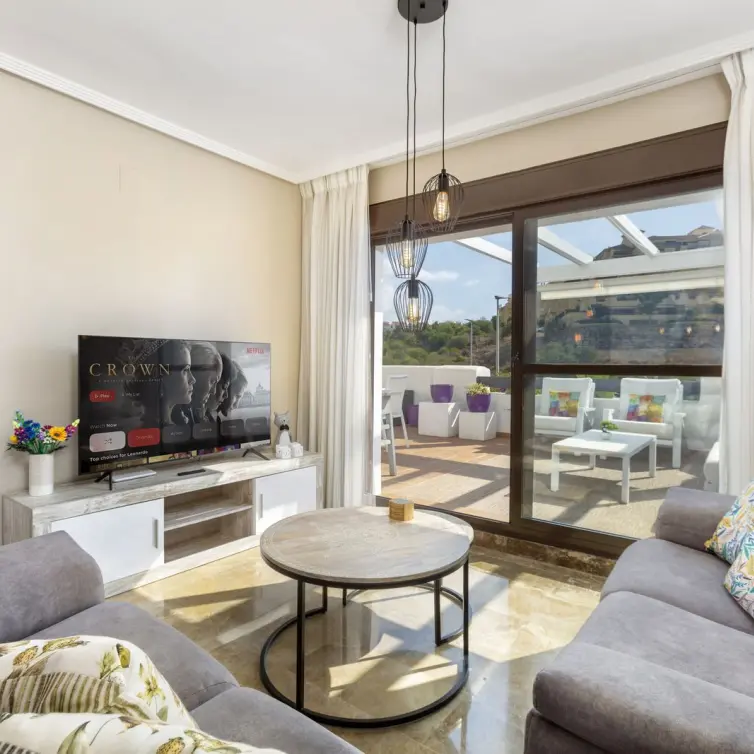 Sale of middle floor apartment in Selwo