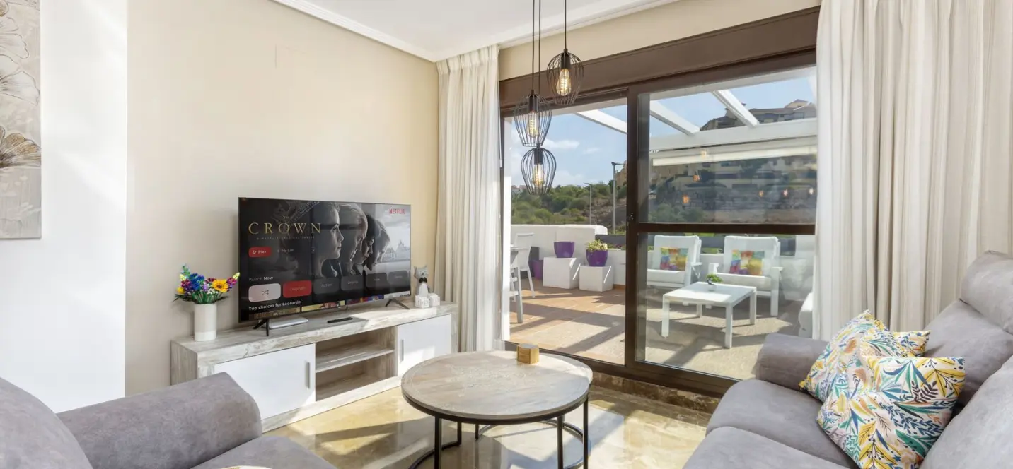 Sale of middle floor apartment in Selwo 4
