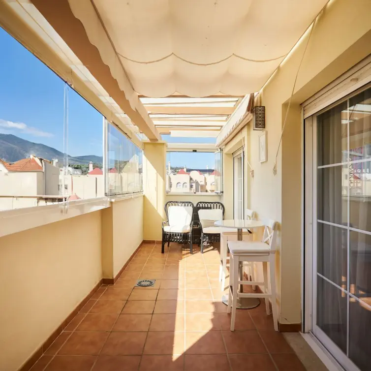 Sale of penthouse in Estepona