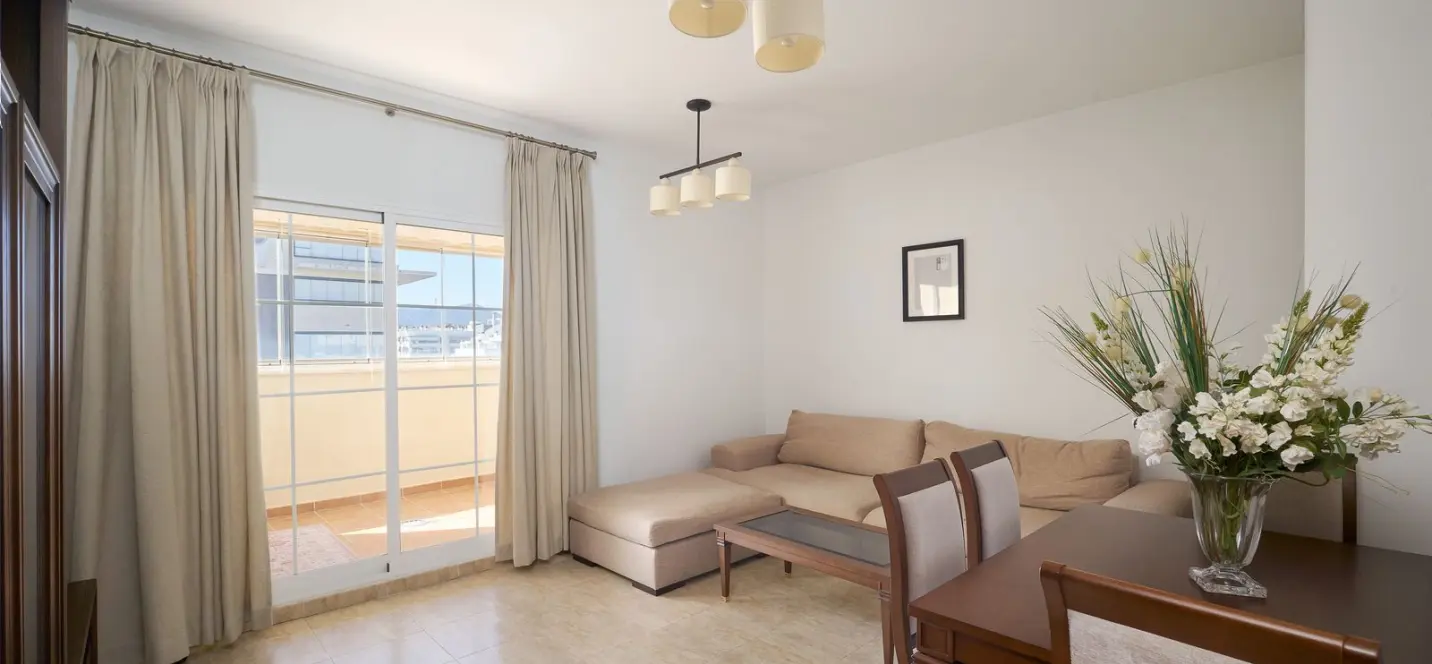 Sale of penthouse in Estepona 1