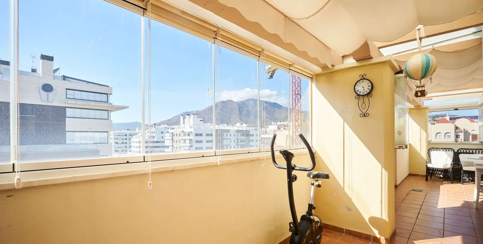 Sale of penthouse in Estepona 19