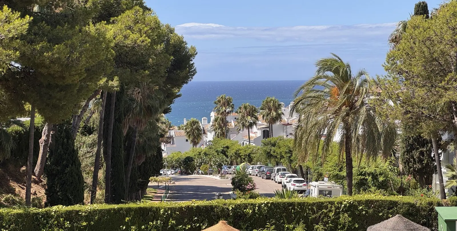 Venta de apartamento en planta media en Miraflores 1