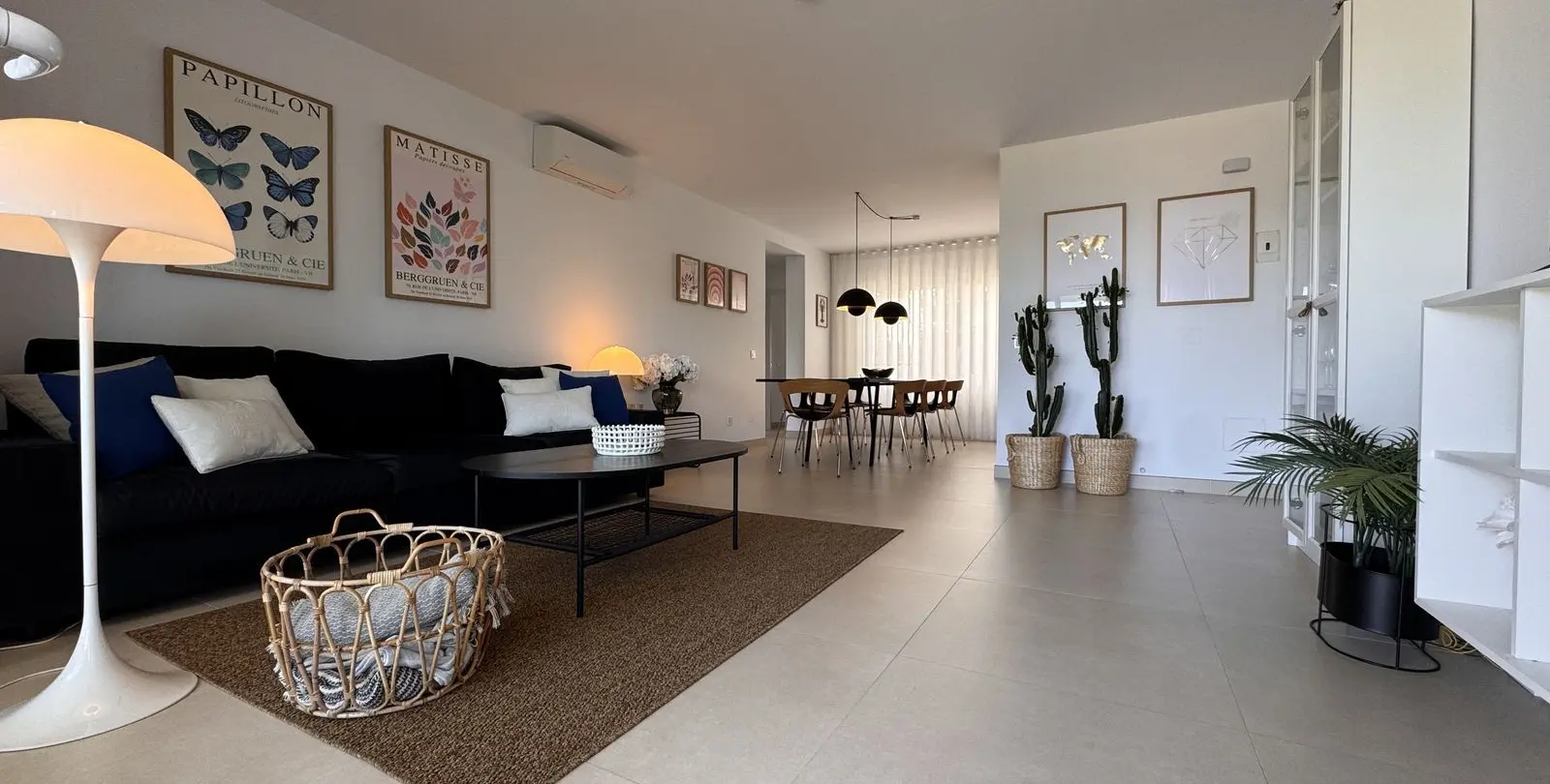 Venta de apartamento en planta media en Miraflores 11