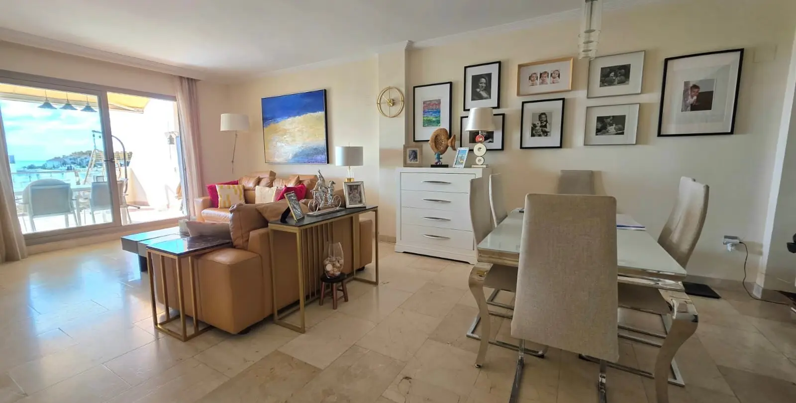 Sale of middle floor apartment in Estepona 4