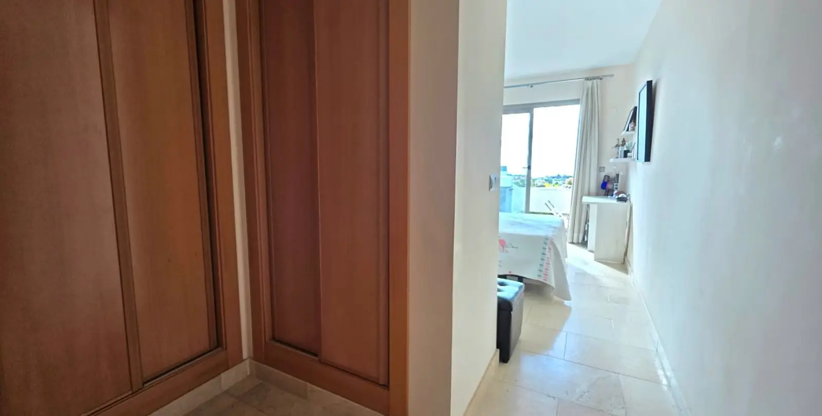 Sale of middle floor apartment in Estepona 8