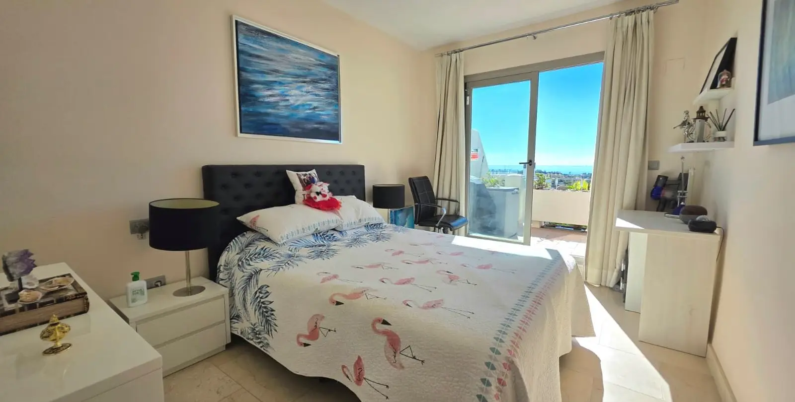 Sale of middle floor apartment in Estepona 15