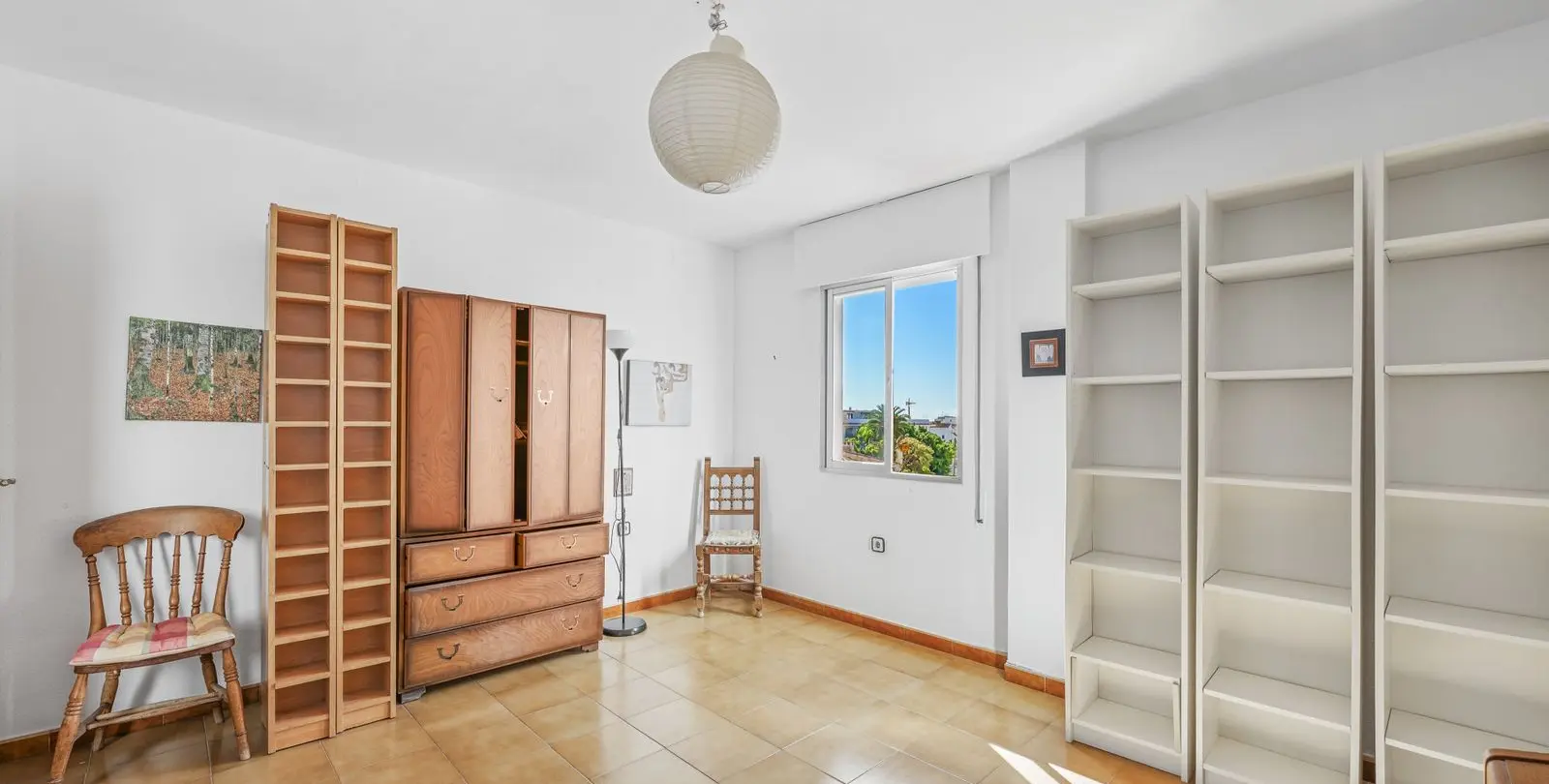 Sale of middle floor apartment in Estepona 7