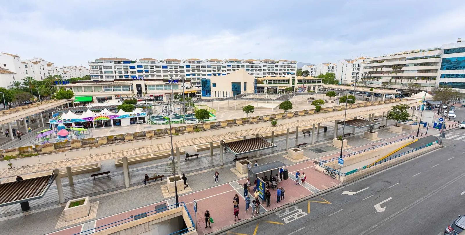 Sale of middle floor apartment in Puerto Banús 34