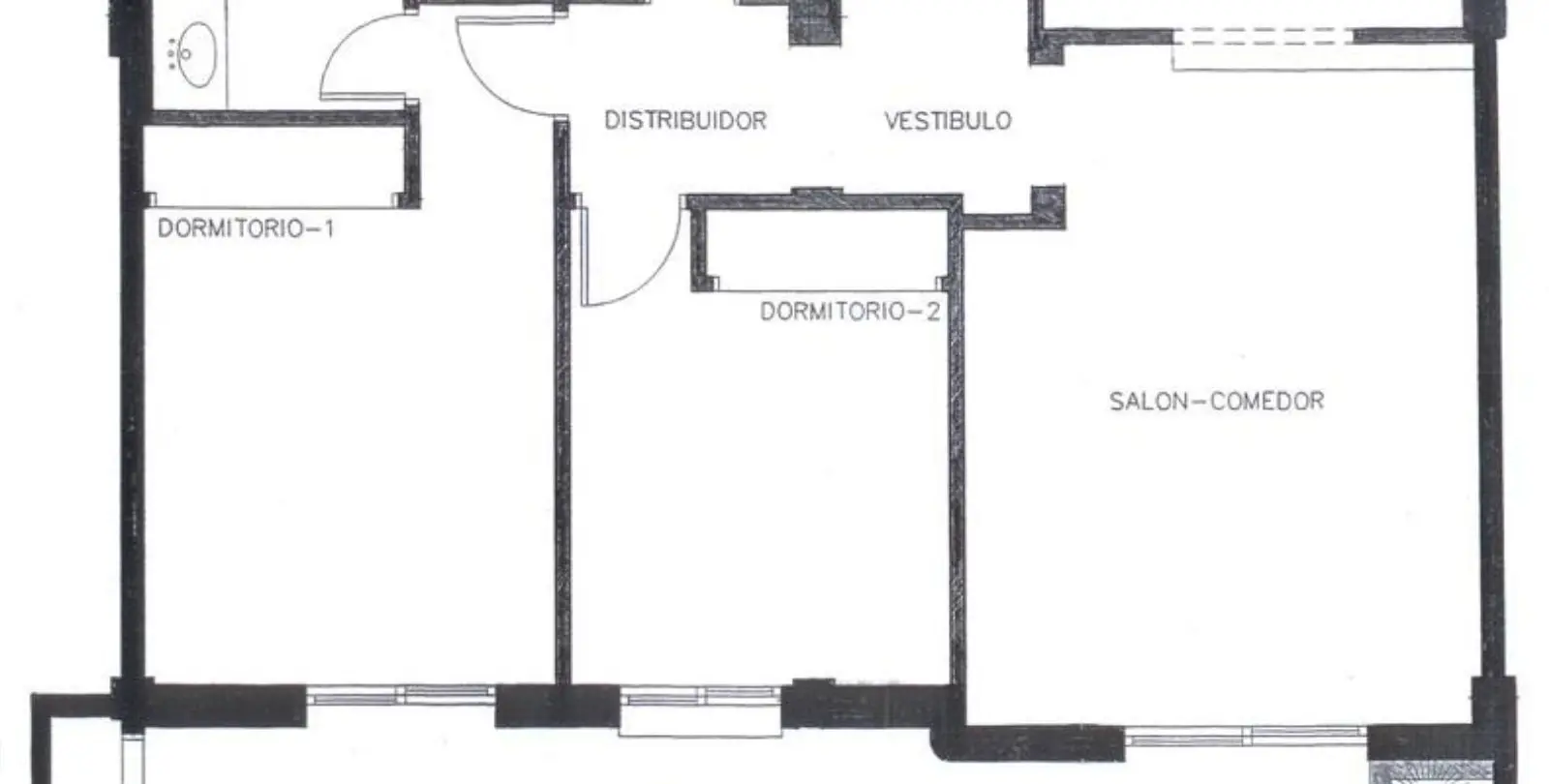 Sale of middle floor apartment in Puerto Banús 37
