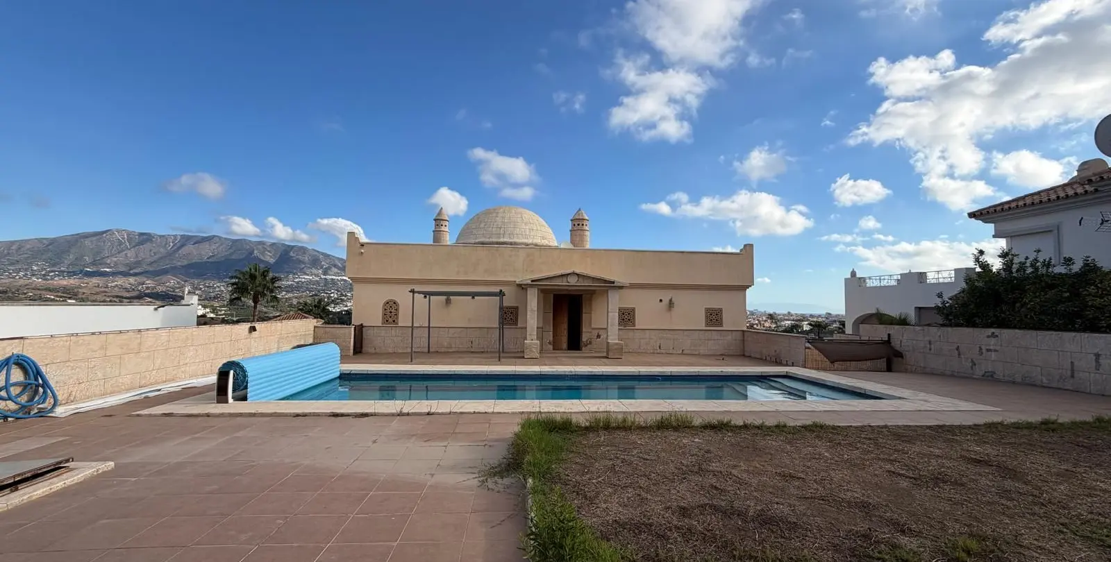 Venta de villa independiente en Cerros del Aguila 2