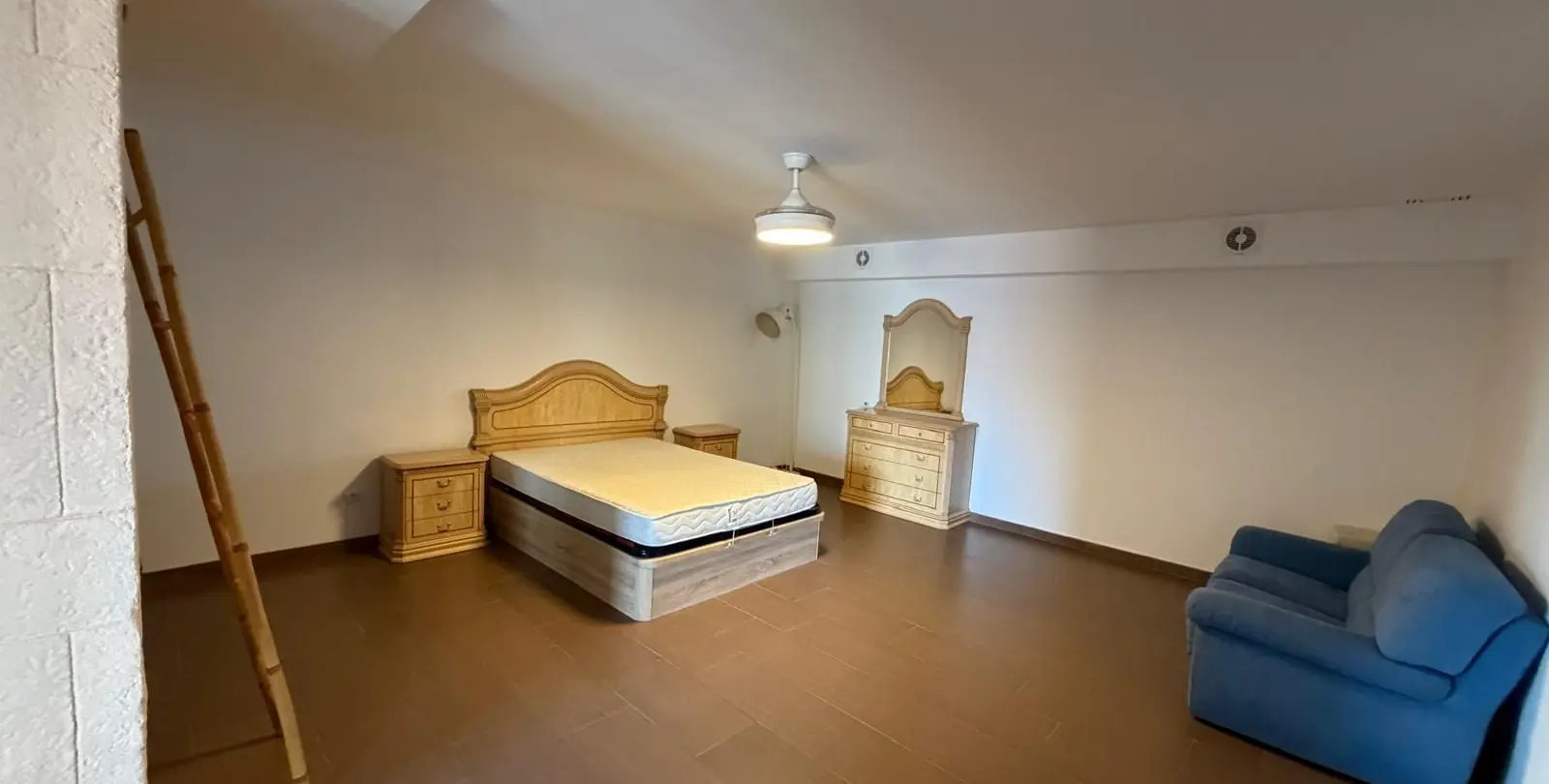 Venta de villa independiente en Cerros del Aguila 19