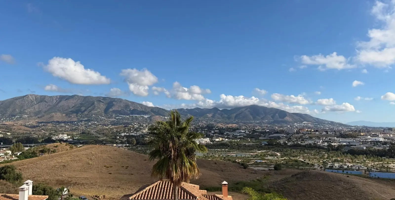 Venta de villa independiente en Cerros del Aguila 32