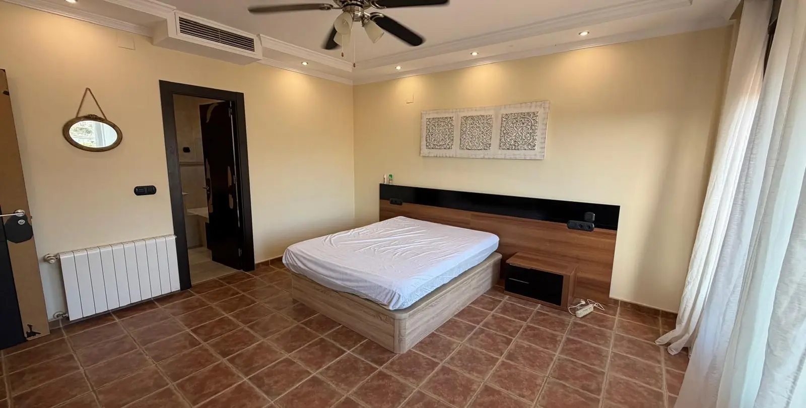 Venta de villa independiente en Cerros del Aguila 33