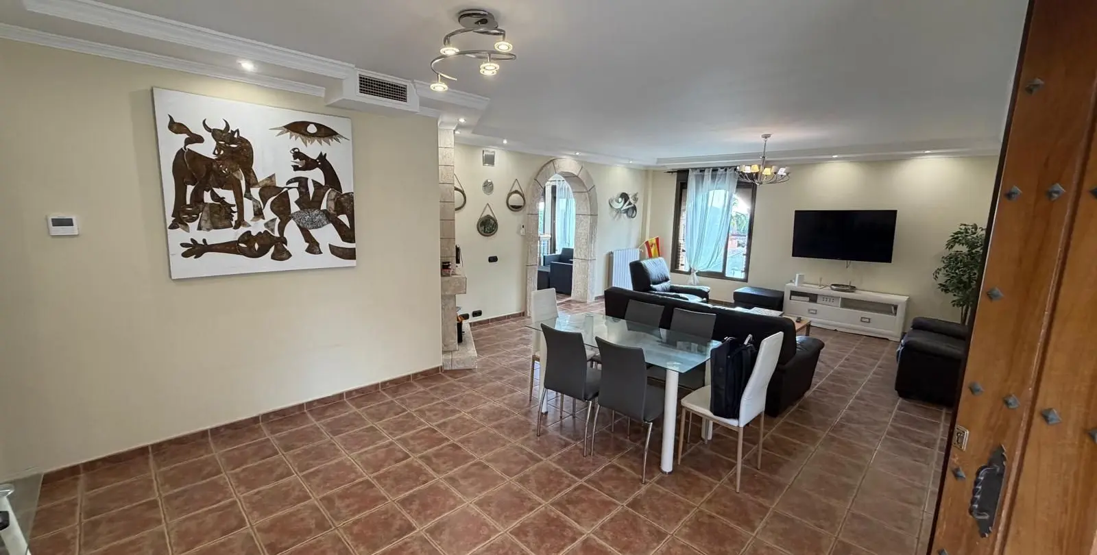 Venta de villa independiente en Cerros del Aguila 41
