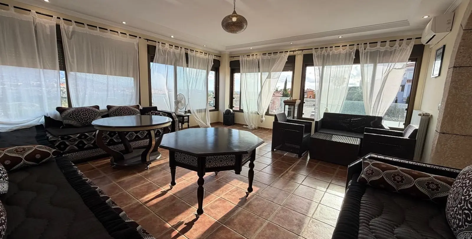 Venta de villa independiente en Cerros del Aguila 42