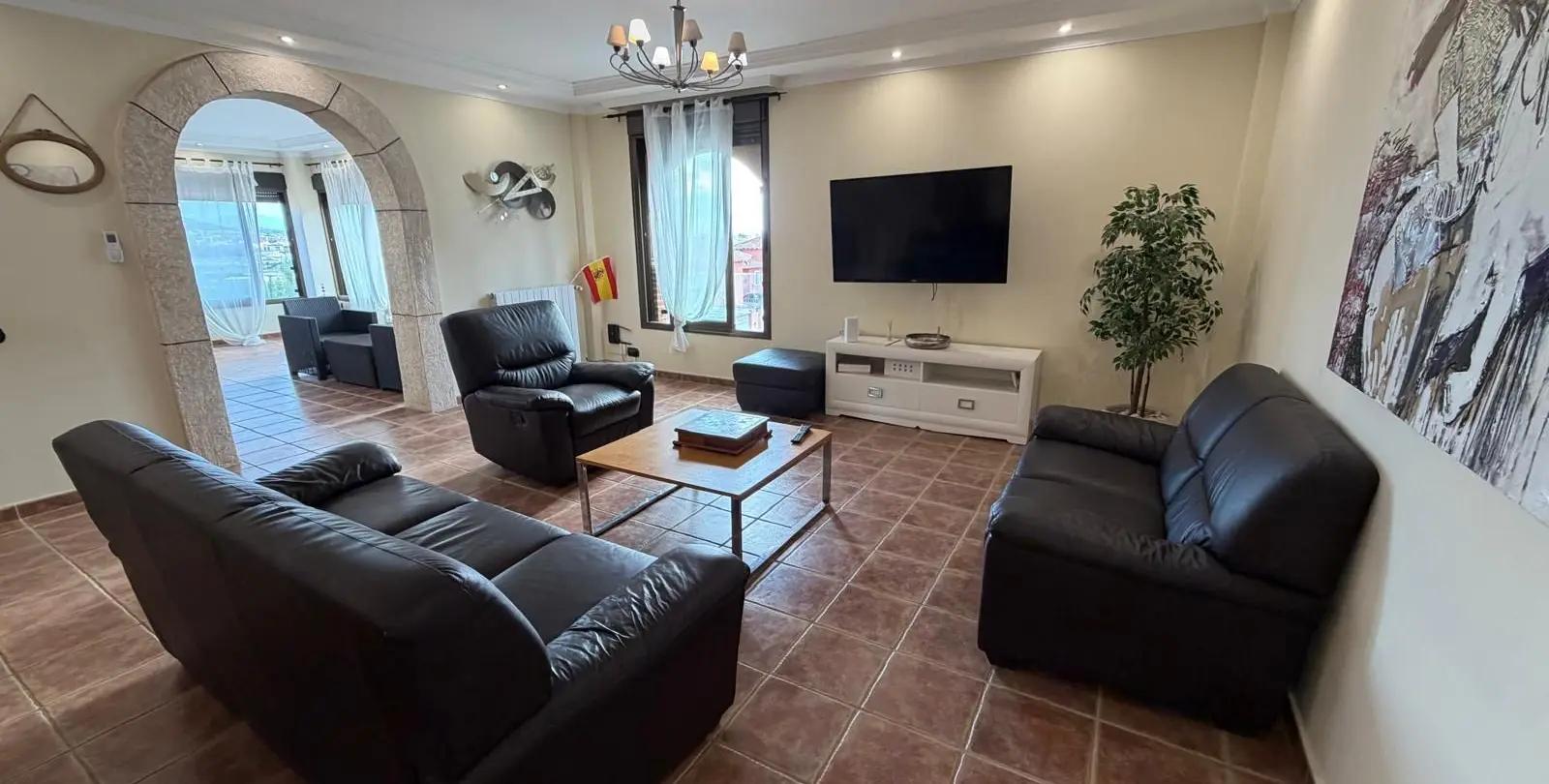 Venta de villa independiente en Cerros del Aguila 46