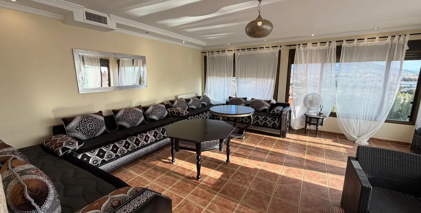 Venta de villa independiente en Cerros del Aguila 48