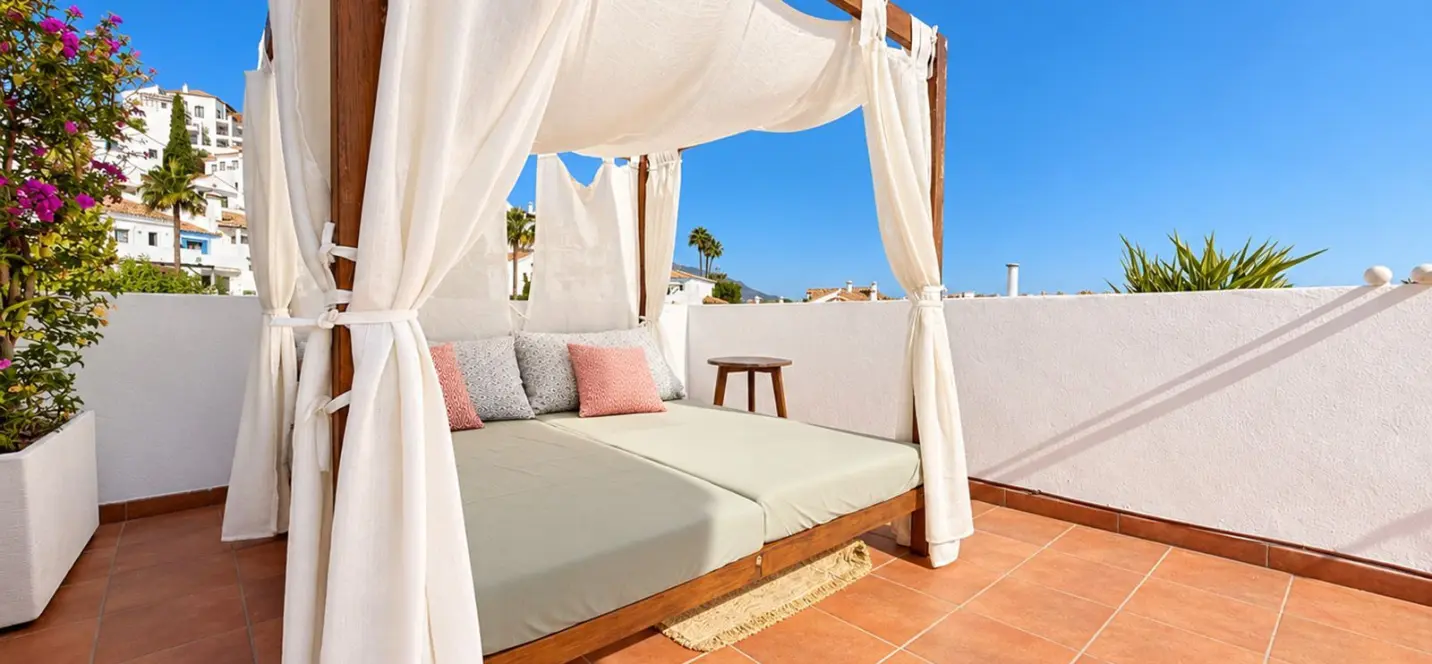 Sale of penthouse in Los Arqueros 2
