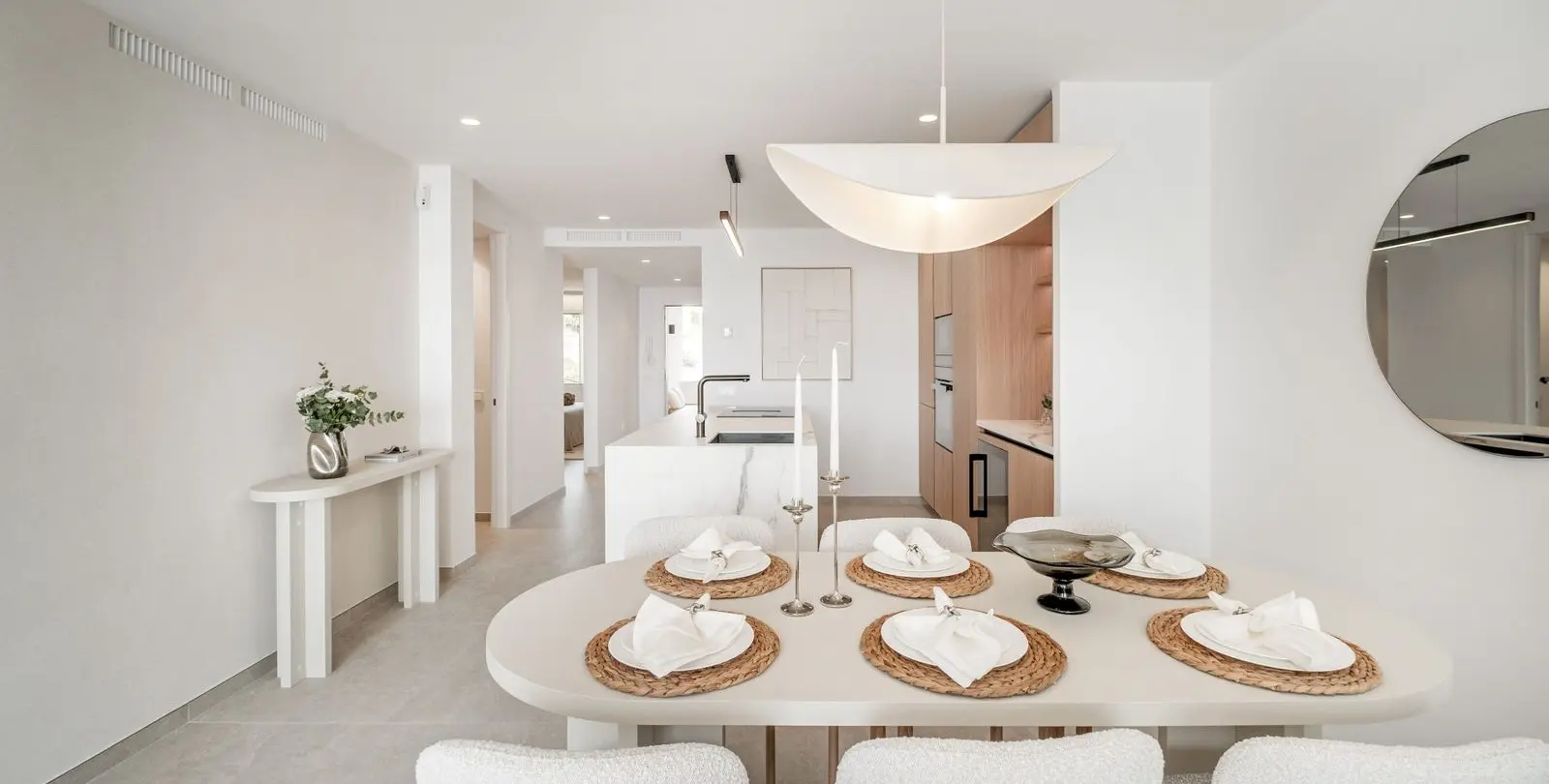 Sale of middle floor apartment in Nueva Andalucía 5